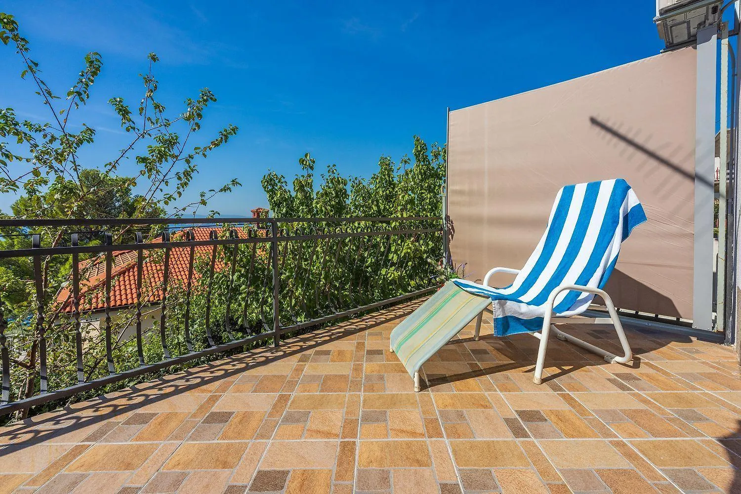 Hundefreundliches Apartment Nur 150 Meter Zum Strand Mit Meerblick, Bbq, Wifi Dramalj