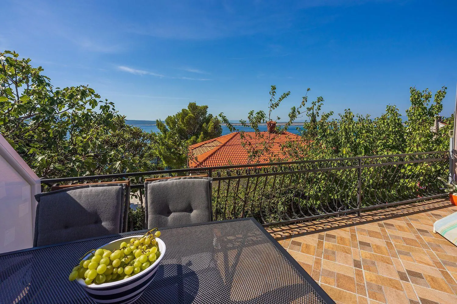 Hundefreundliches Apartment Nur 150 Meter Zum Strand Mit Meerblick, Bbq, Wifi Dramalj Croatia