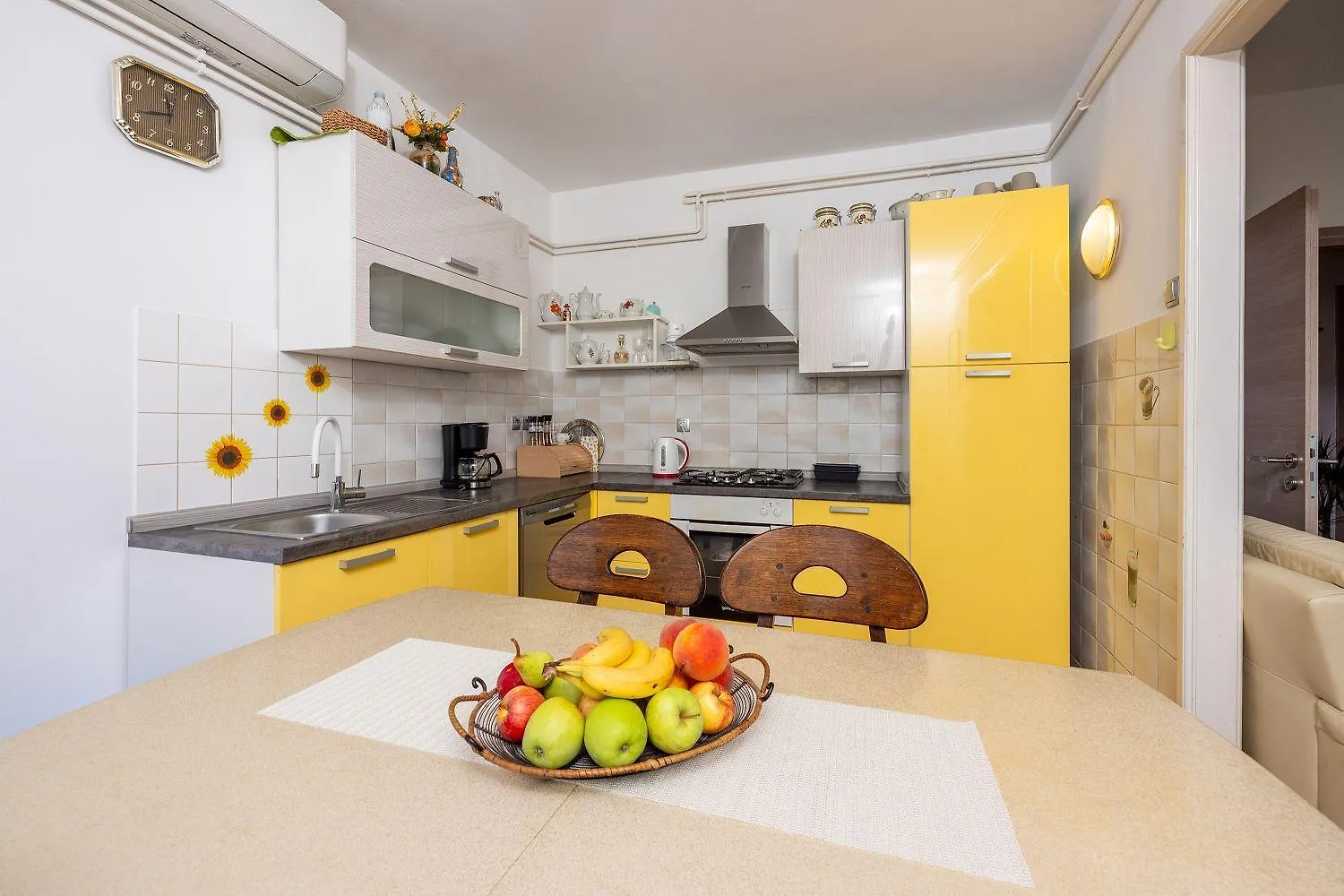 Hundefreundliches Apartment Nur 150 Meter Zum Strand Mit Meerblick, Bbq, Wifi Dramalj 0*,  Croatia