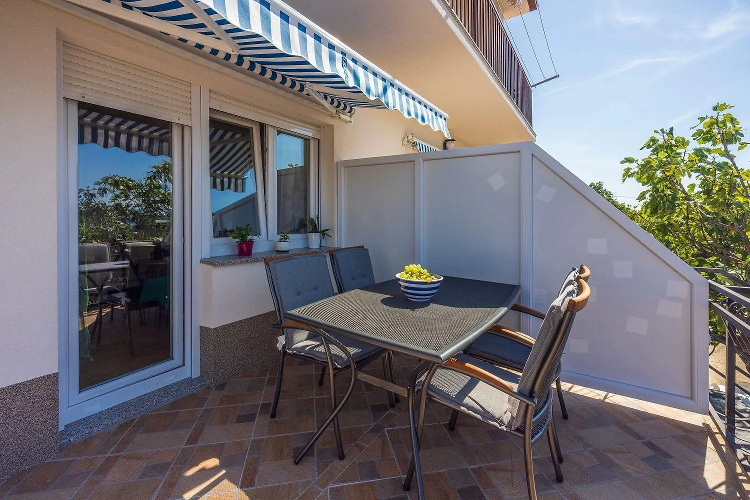 Hundefreundliches Apartment Nur 150 Meter Zum Strand Mit Meerblick, Bbq, Wifi Dramalj 0*,